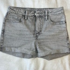 Old Navy faded gray shorts